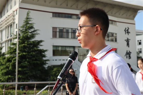 E:photo8学年升旗仪式第6周 陈菲洋IMG_9951.JPG