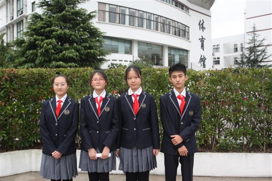 E:photo8学年升旗仪式第11周 顾竞元IMG_8701.JPG