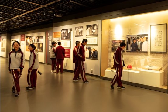 E:photo8学年初三换戴仪式Q5A2459.JPG