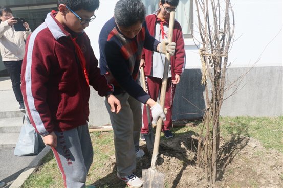 E:photo7学年8.3.13植树节F3A7681.JPG