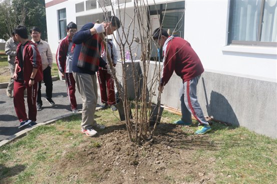 E:photo7学年8.3.13植树节F3A7686.JPG