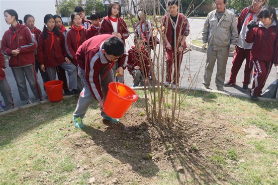 E:photo7学年8.3.13植树节F3A7692.JPG
