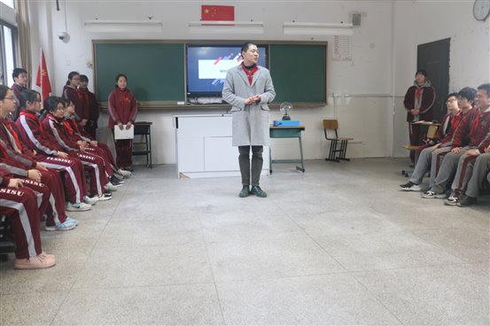 E:photo8学年主题班队会9.3.15F3A0011.JPG