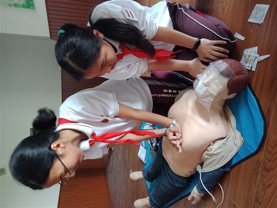 E:photo8学年急救培训微信图片_201905051613019.jpg
