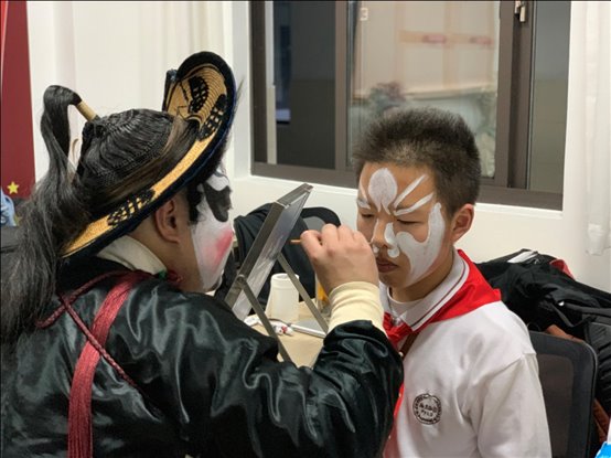 E:photo8学年9.5校园文化艺术节昆曲进校园（赵小君）mmexport1557407246210.jpg