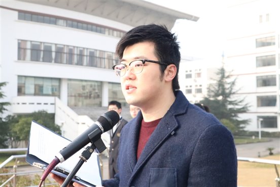 E:photo8学年升旗仪式第4周IMG_2255.JPG