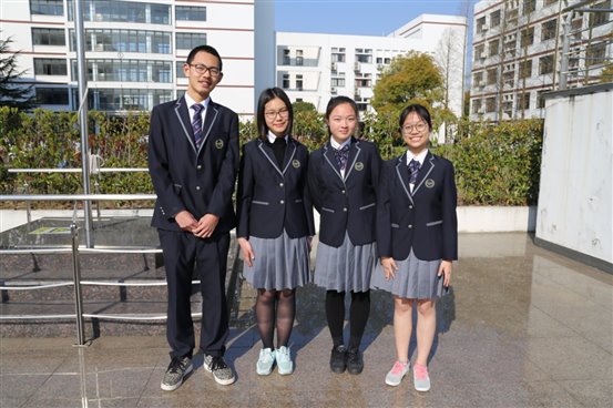 E:photo8学年升旗仪式第7周IMG_9577.JPG