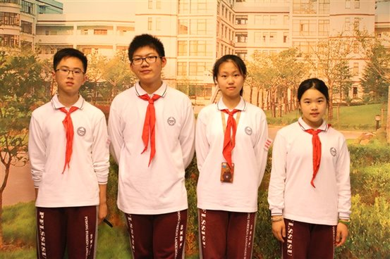 E:photo8学年升旗仪式第14周IMG_0263.JPG